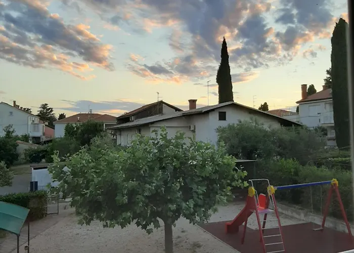 Modern In The Heart Of Vivano Noel Umag